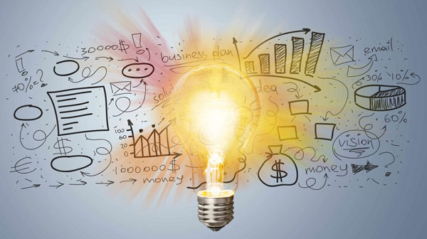 Schizzo su idee per la pianificazione del marketing